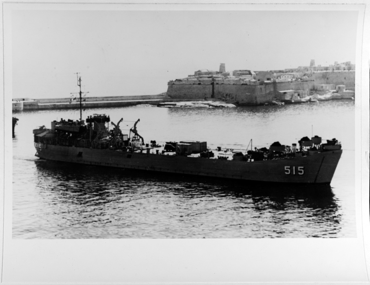USS CADDO PARISH (LST-515)