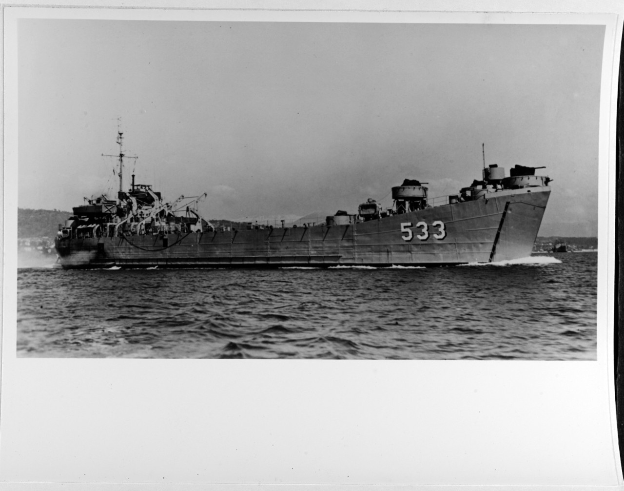 USS CHEBOYGAN COUNTY (LST-533)