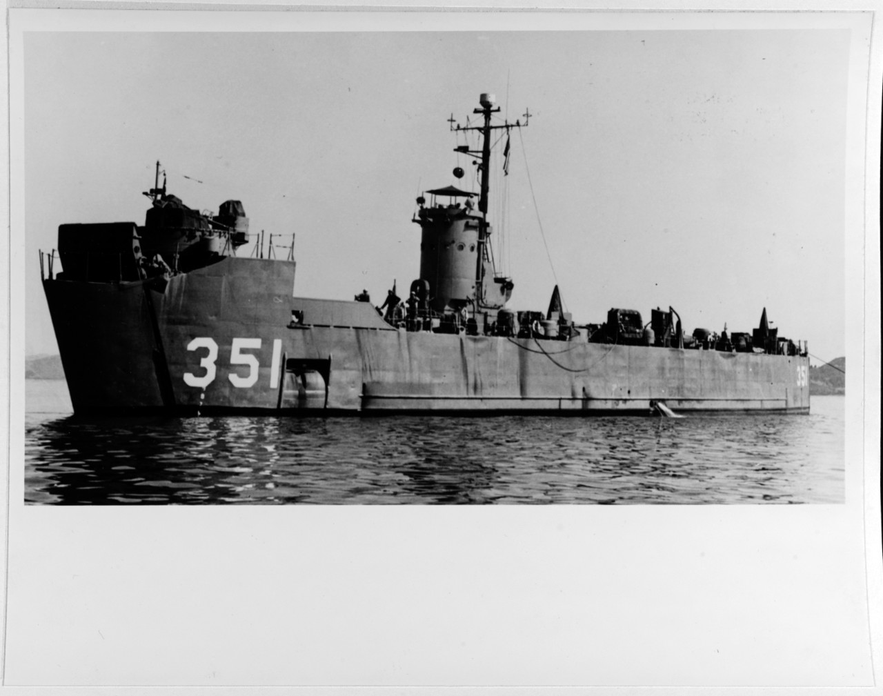 USS LSM-351