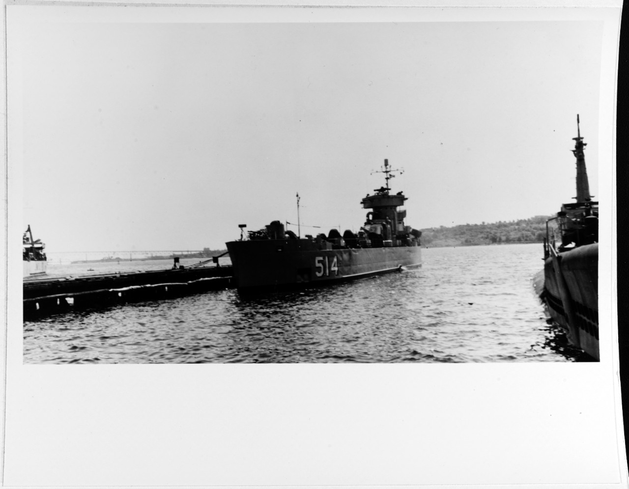 USS LSMR-514 (later: MAURICE RIVER) 