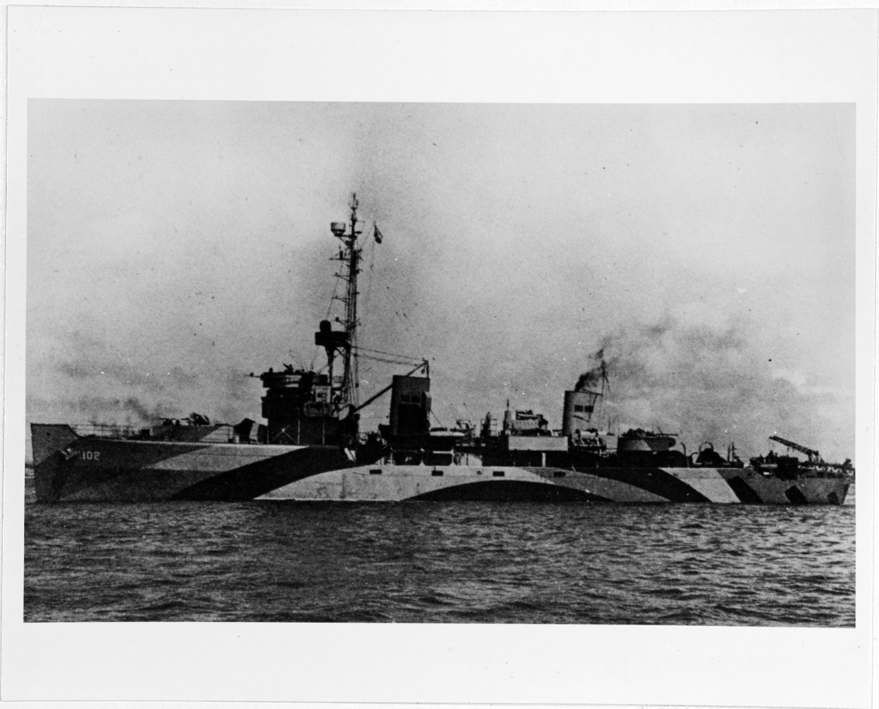 USS MOTIVE (AM-102)