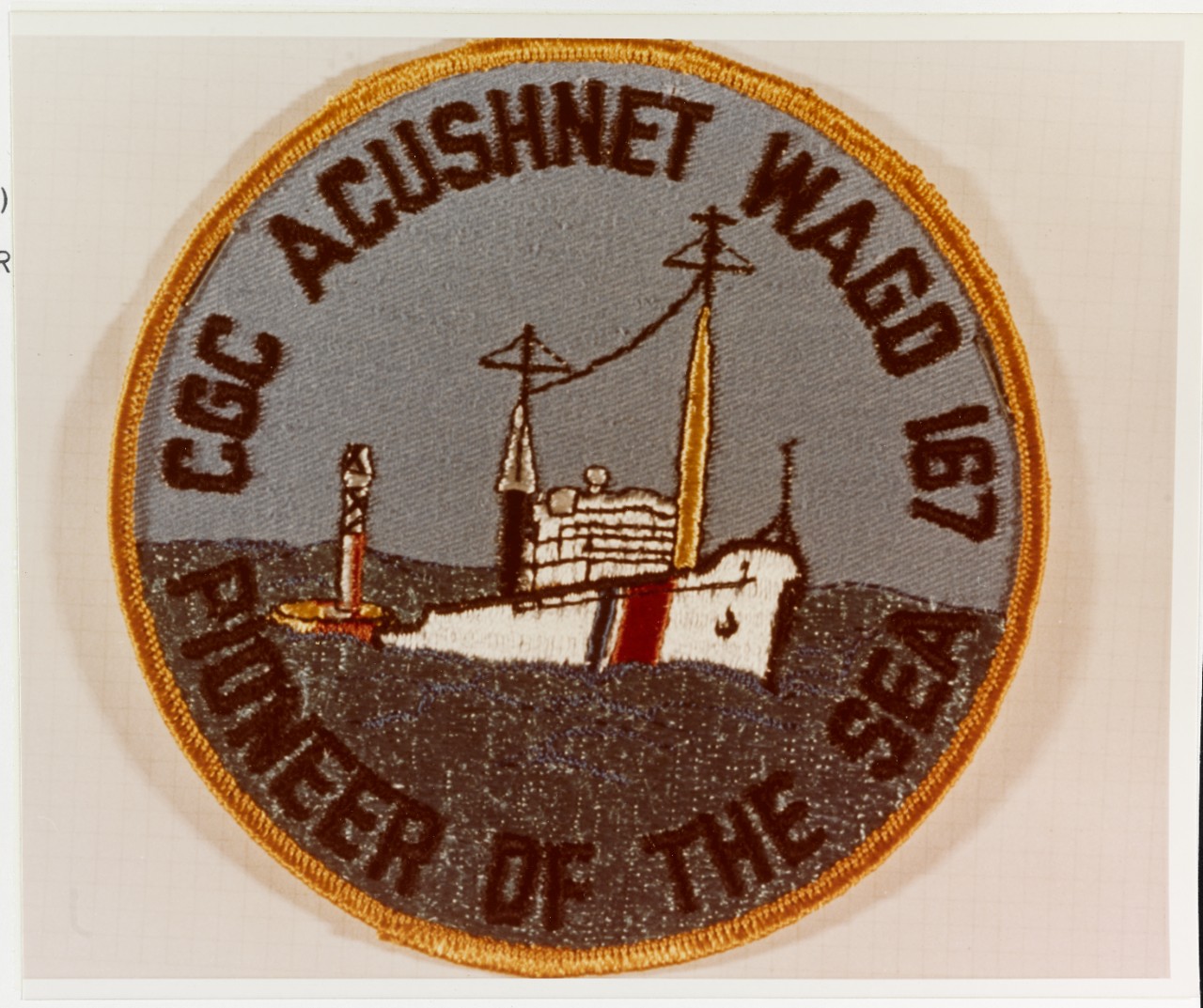 Insignia:  USCGC ACUSHNET (WAGO-167)