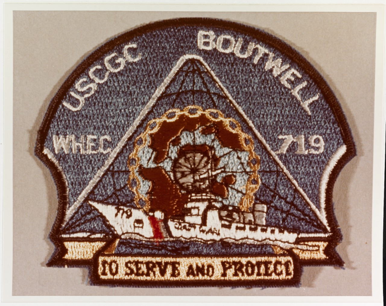 Insignia:  USCGC BOUTWELL (WHEC-719)