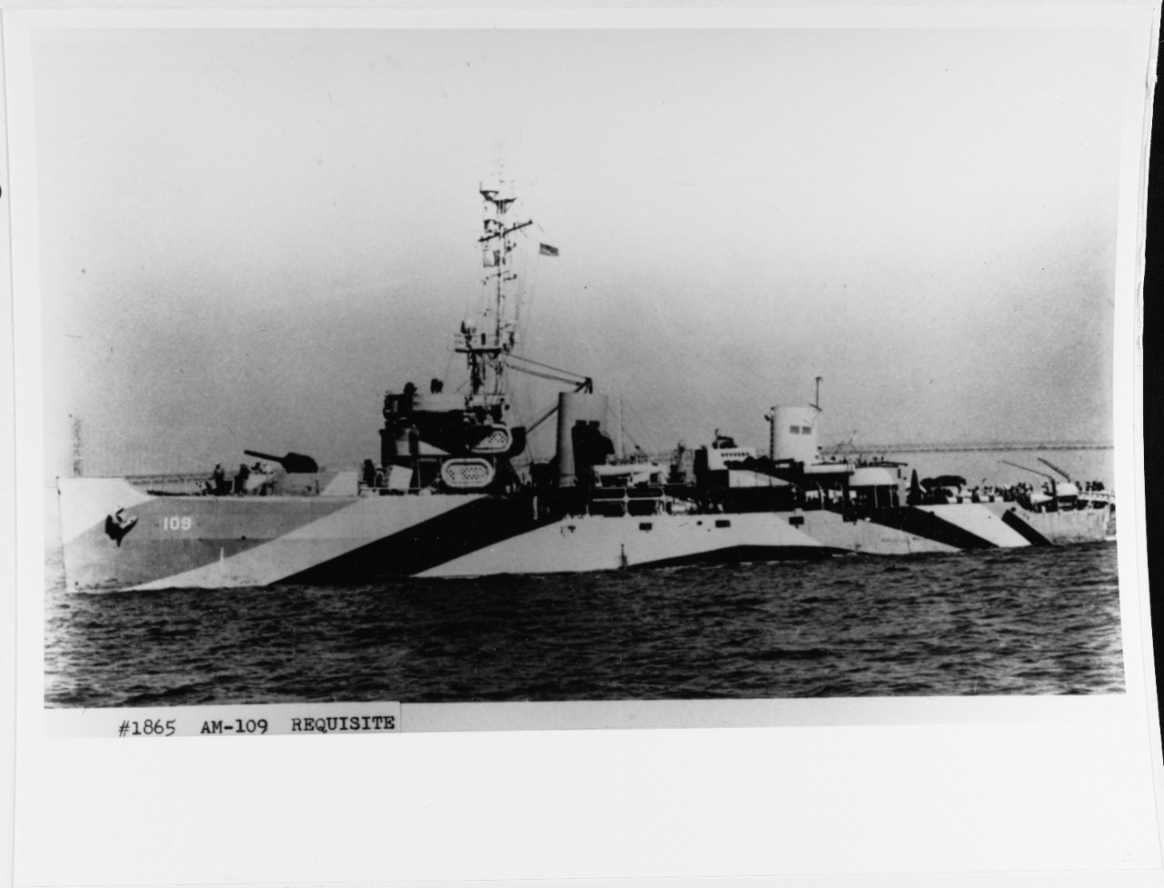 Photo #: NH 89206  USS Requisite