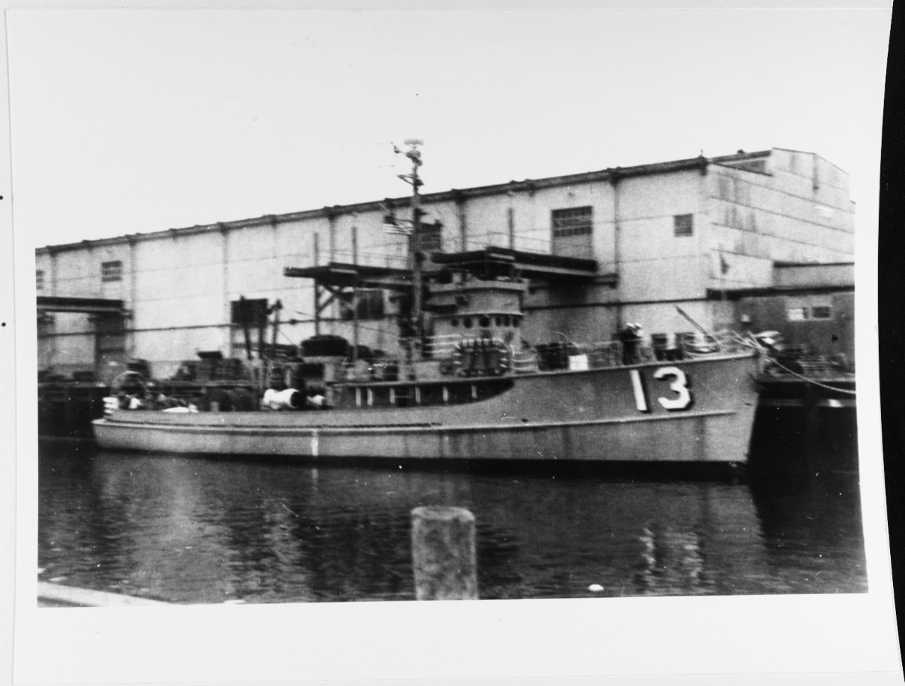 USS GRACKLE (MSCO-13) 