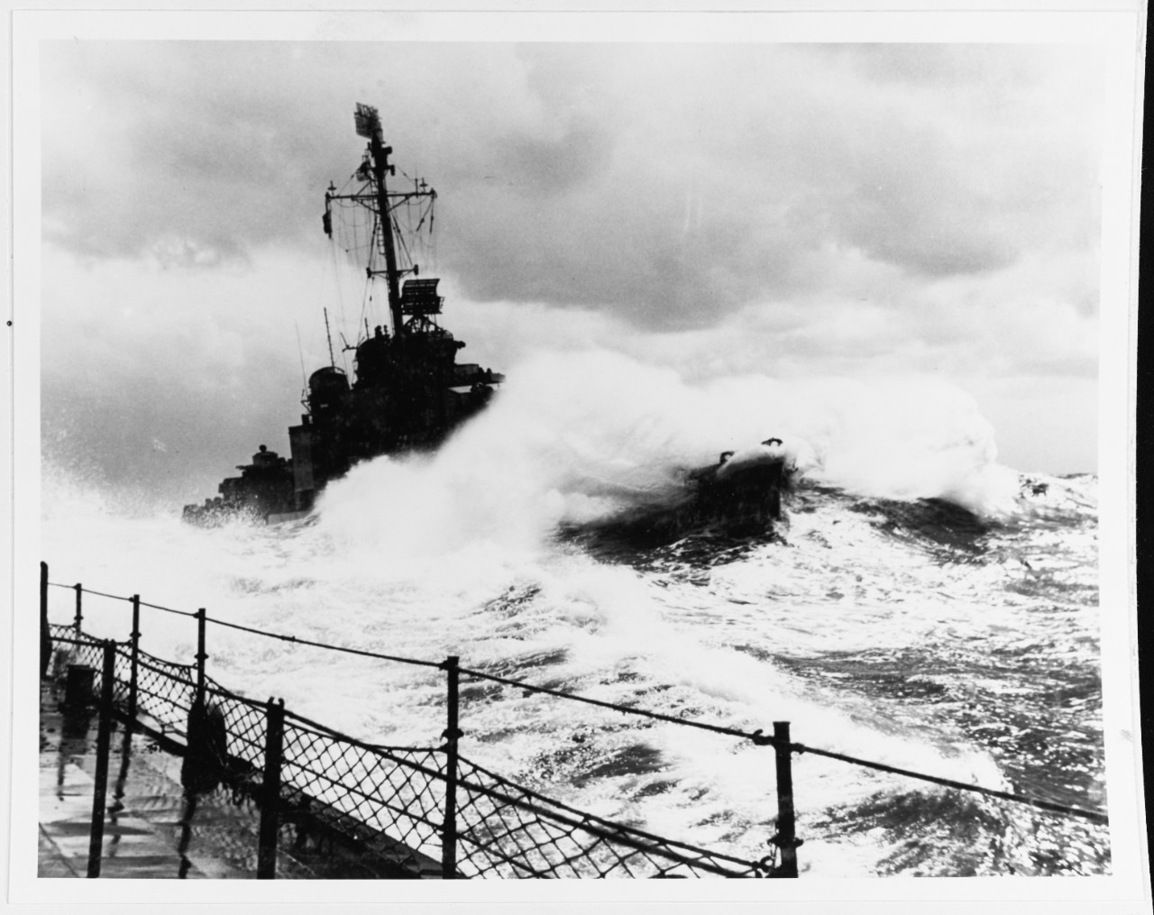 Photo #: NH 89376  USS Lyman K. Swenson (DD-729)