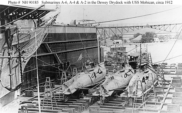 Photo #: NH 90185  Dewey Drydock, Olongapo Naval Station, Philippines