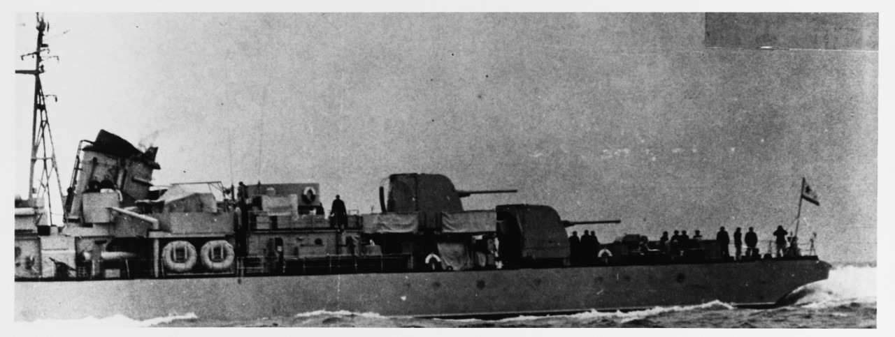 Soviet "KOLA" class ocean escort in 1955.