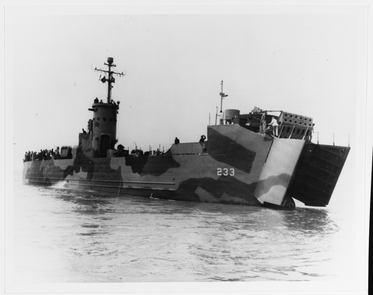 USS LSM-233