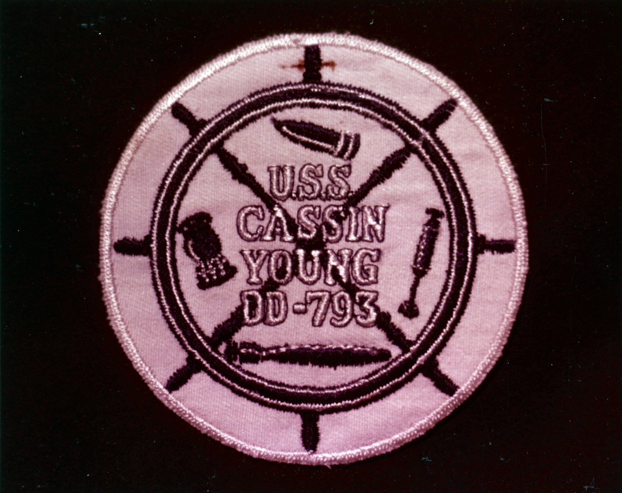 Insignia: USS CASSIN YOUNG (DD-793)