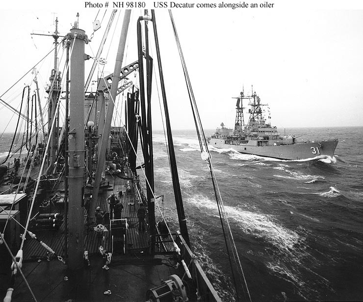 Photo #: NH 98180  USS Decatur (DDG-31)