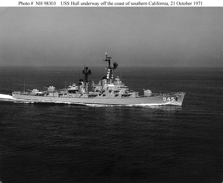 Photo #: NH 98303  USS Hull (DD-945)