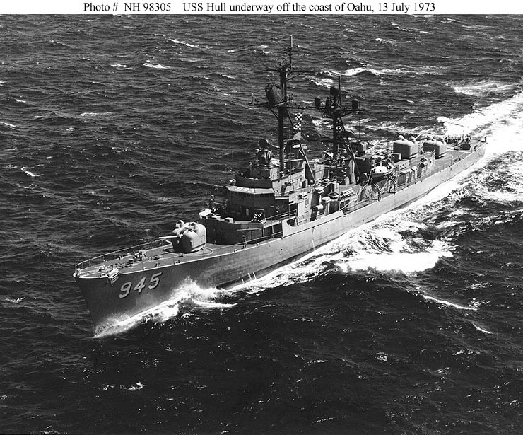 Photo #: NH 98305  USS Hull (DD-945)