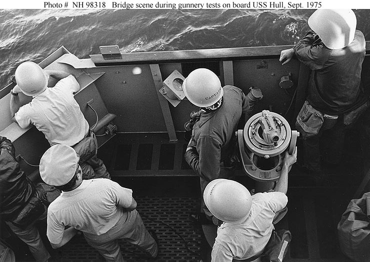 Photo #: NH 98318  USS Hull (DD-945)