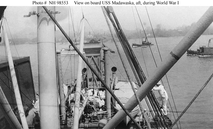 Photo #: NH 98553  USS Madawaska (ID # 3011)
