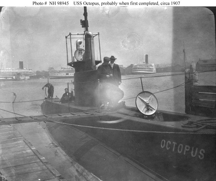 Photo #: NH 98945  USS Octopus