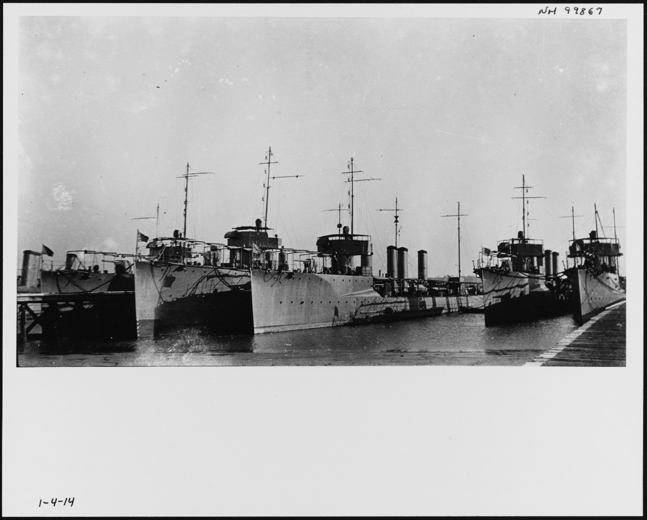 Photo #: NH 99867  Destroyers in port, 4 January 1914