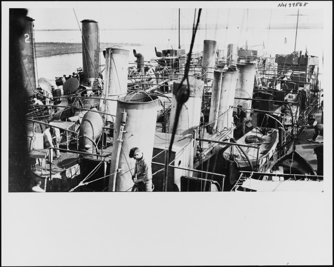 Photo #: NH 99868  Destroyers in port, circa 1914