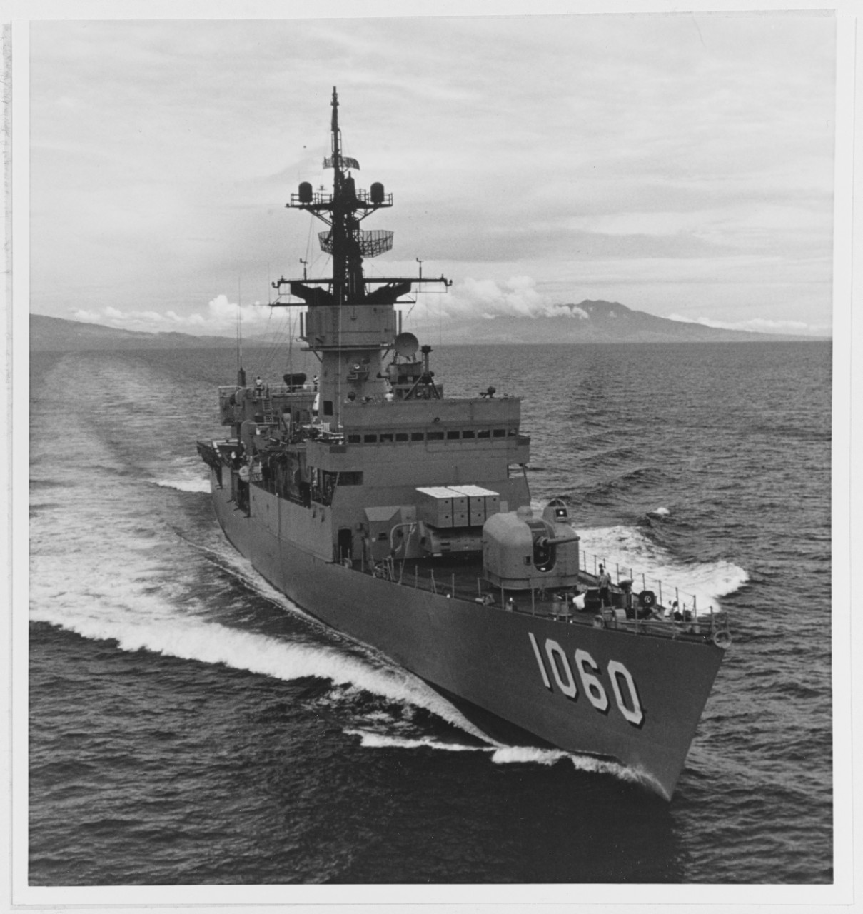 USS LANG (FF-1060)