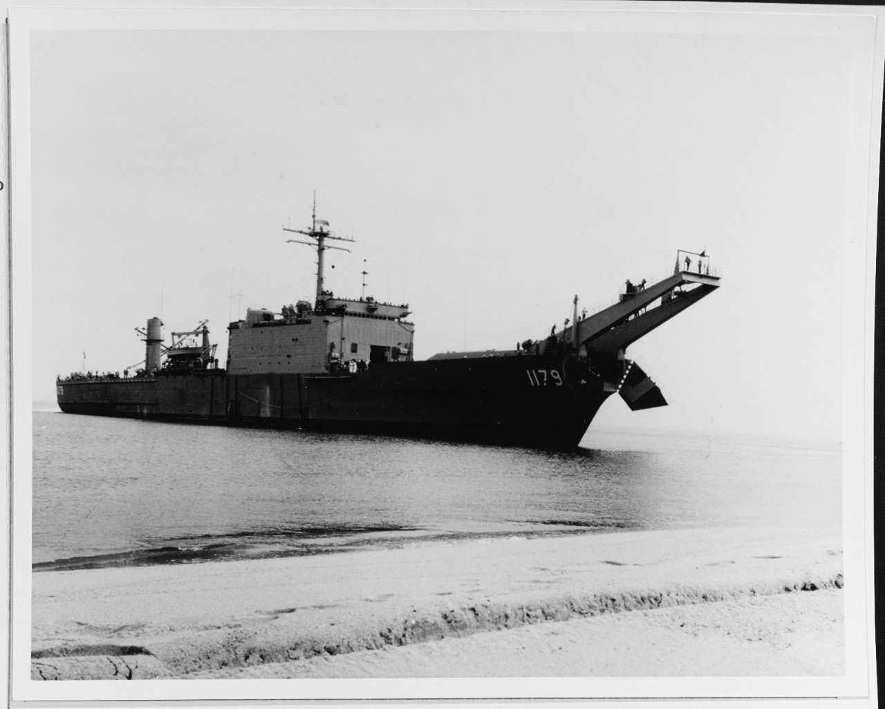 USS NEWPORT (LST-1179)