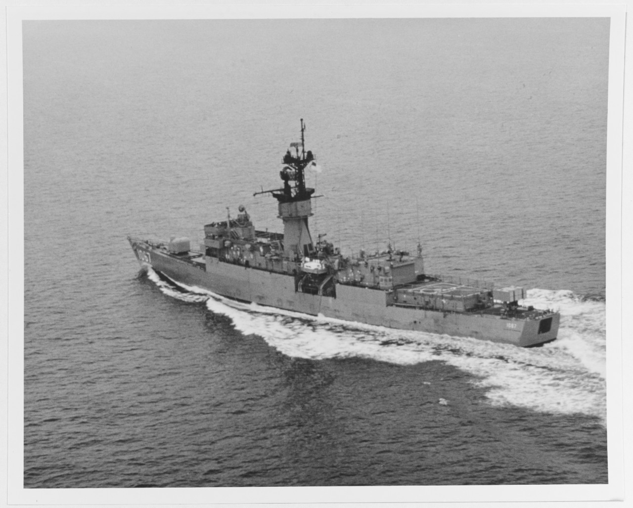 USS FRANCIS HAMMOND (DE-1067)
