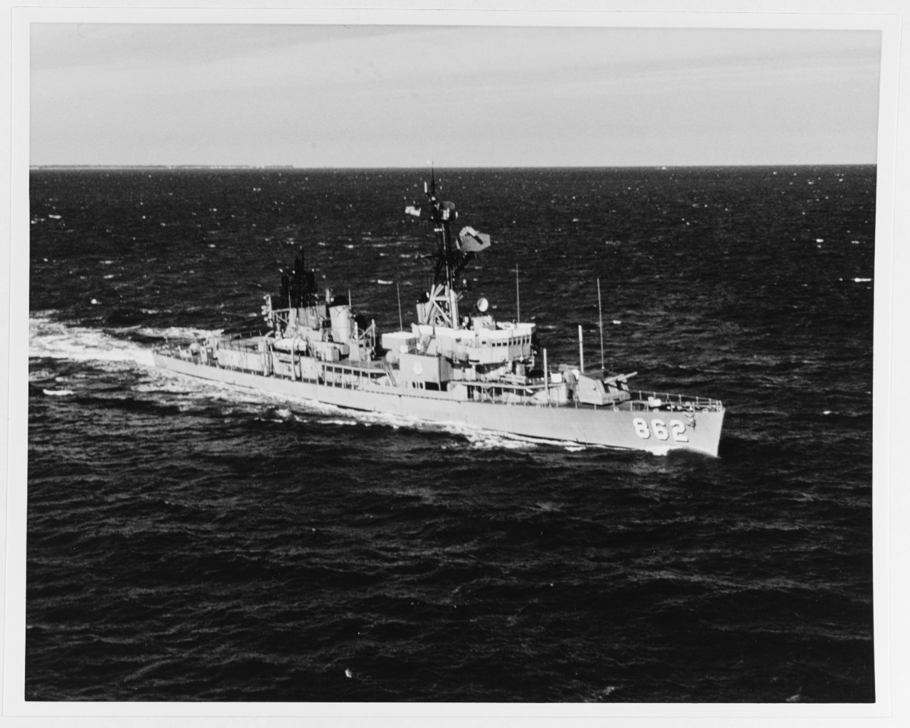USS VOGELGESANG (DD-862)
