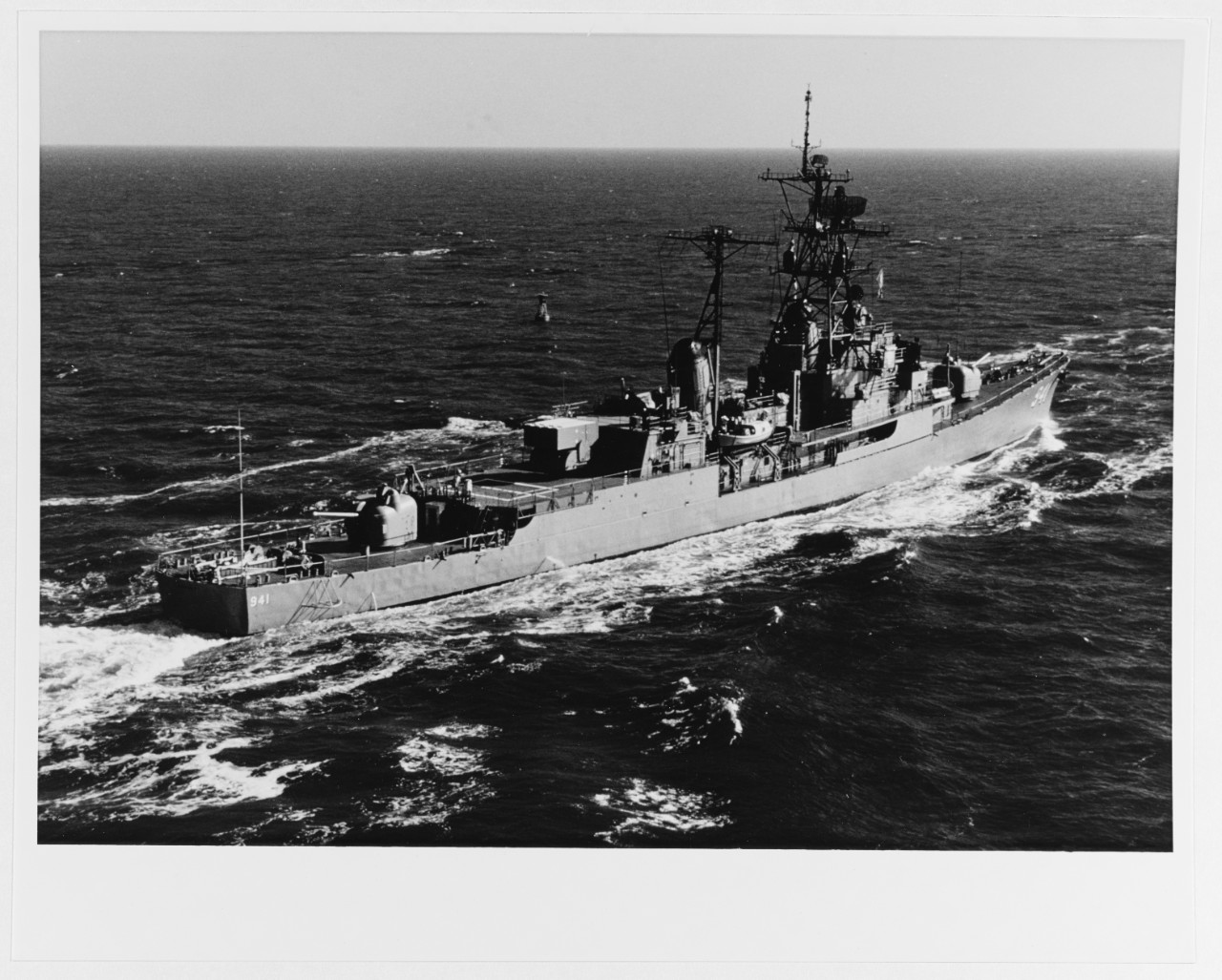 USS DUPONT (DD-941)