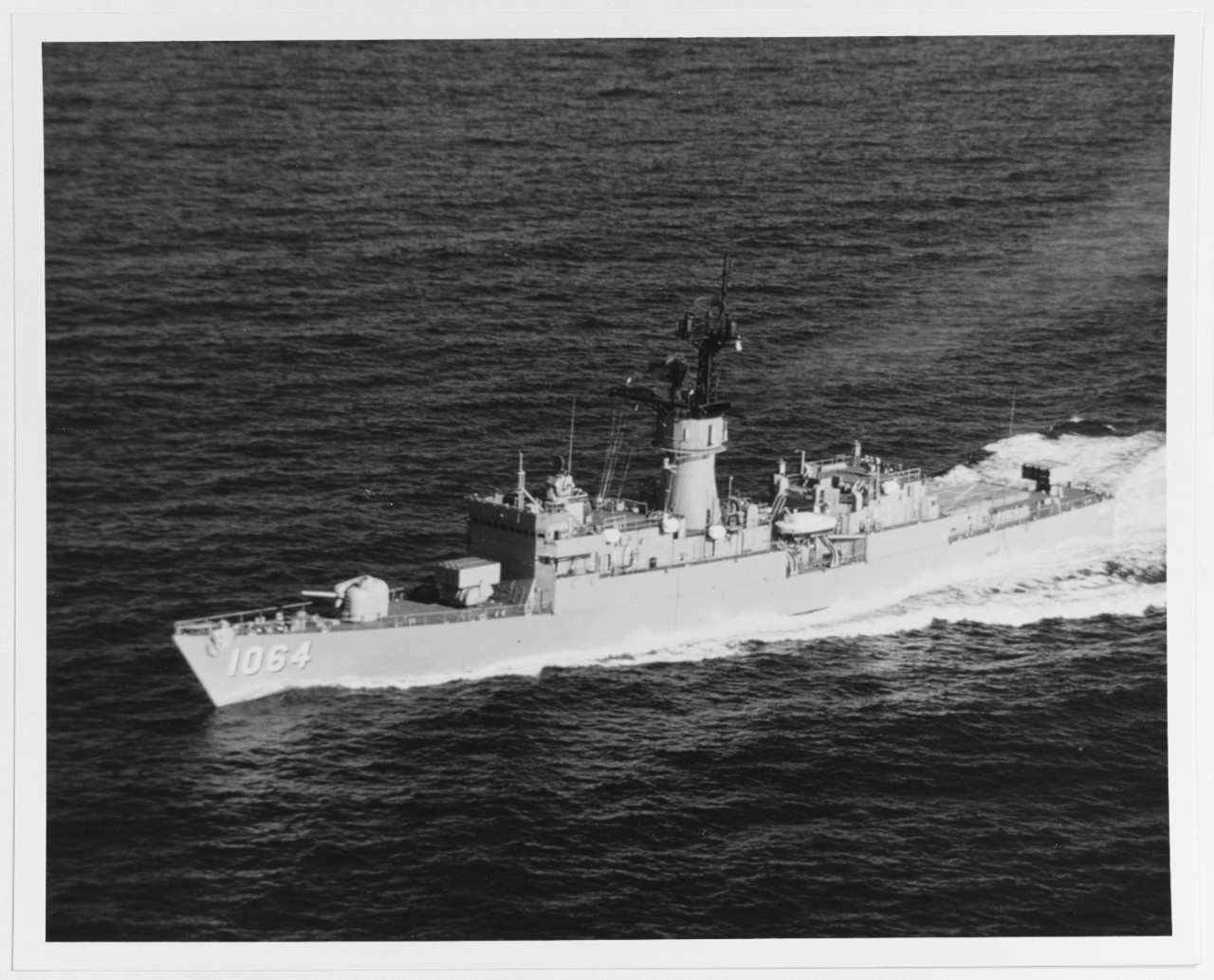 USS LOCKWOOD (DE-1064)