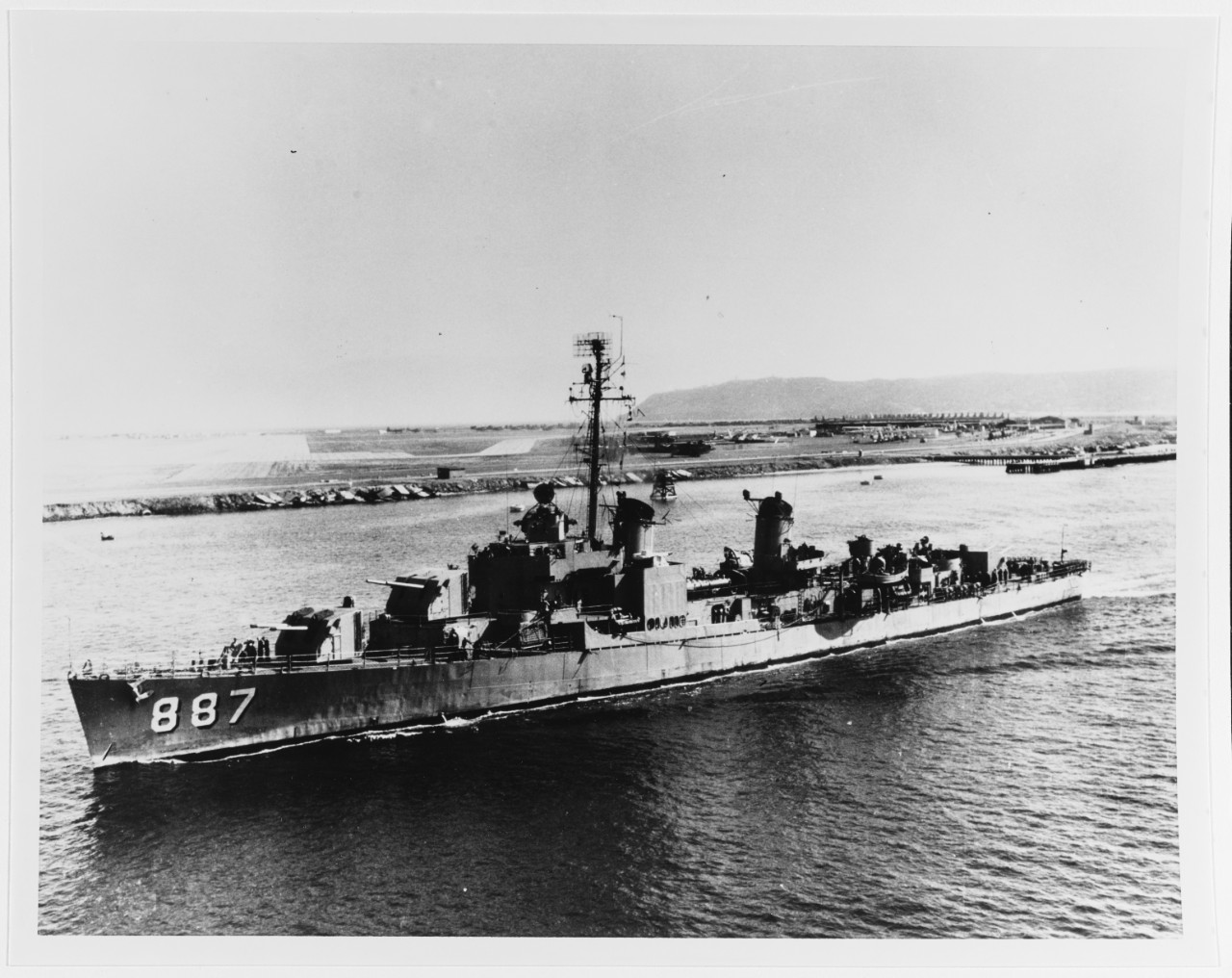 USS BRINKLEY BASS (DD-887)