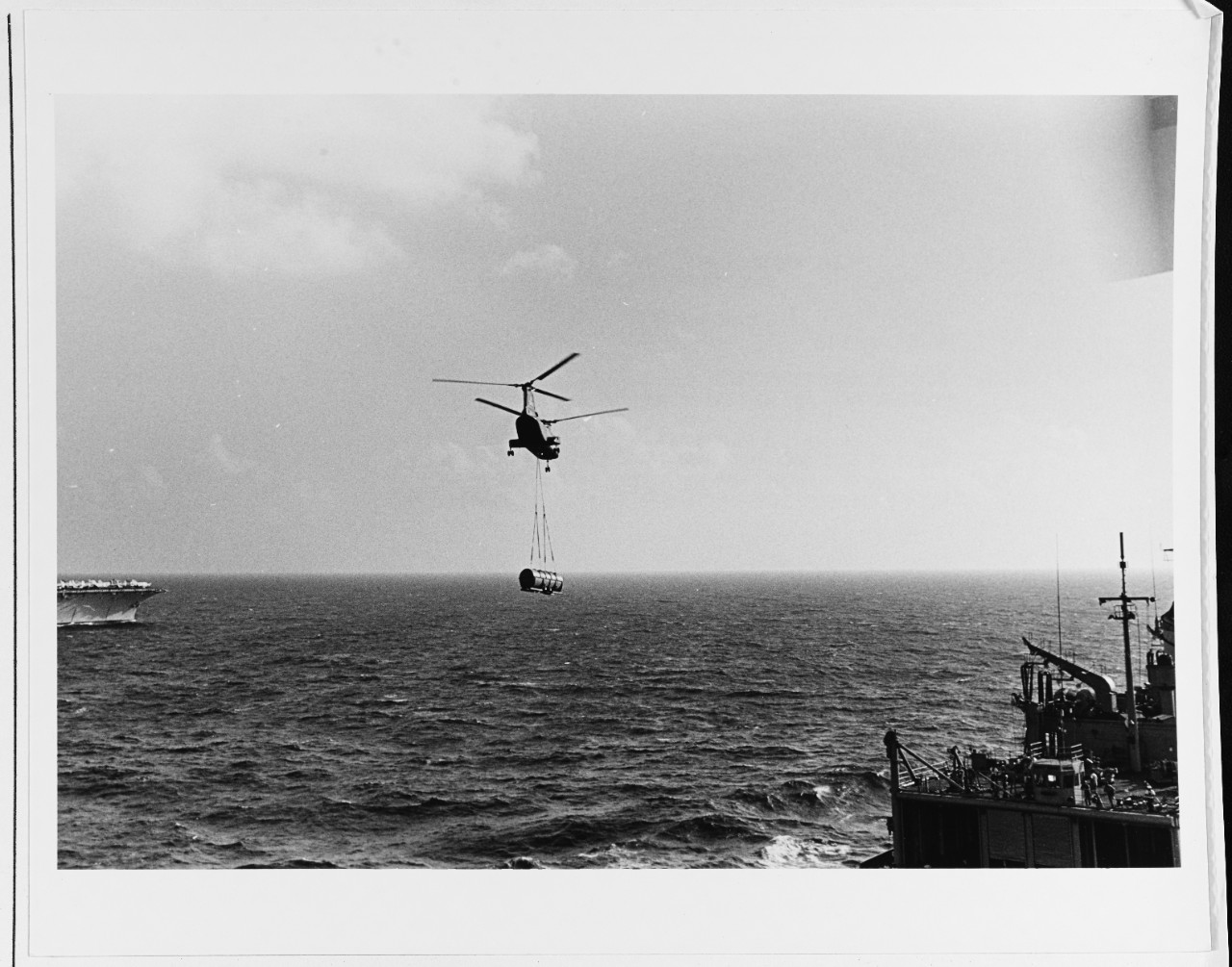 Transporting a Jet Engine from USS CAMDEN (AOE-2) to  USS CONSTELLATION (CVA-64)