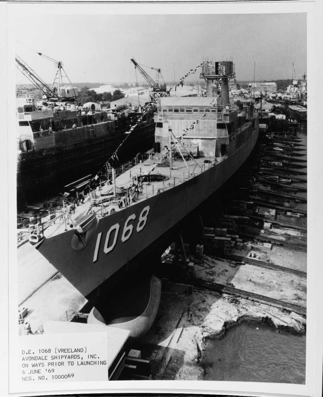 USS VREELAND (DE-1068)