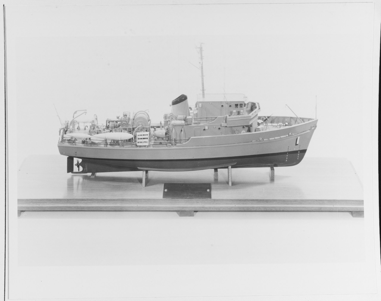 USS COVE (MSI-1)