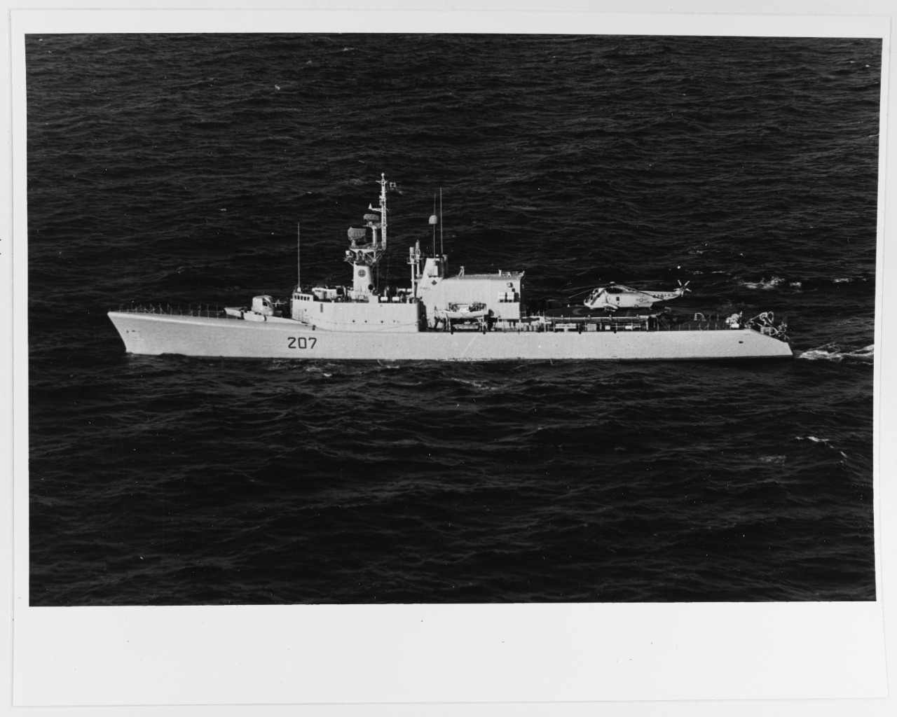 HMCS SKEENA (F-207) (Canadian Frigate, 1952)