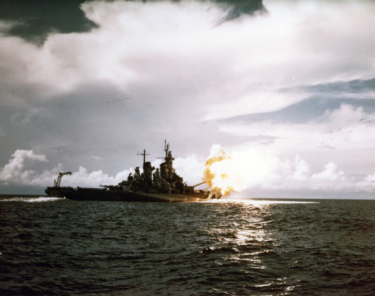 Photo #: 80-G-K-4515 (Color)  USS Missouri (BB-63)