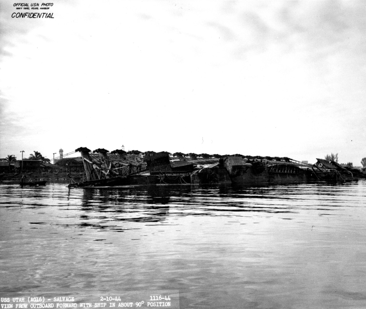 Photo #: NH 83059  Salvage of USS Utah (AG-16), 1943-44